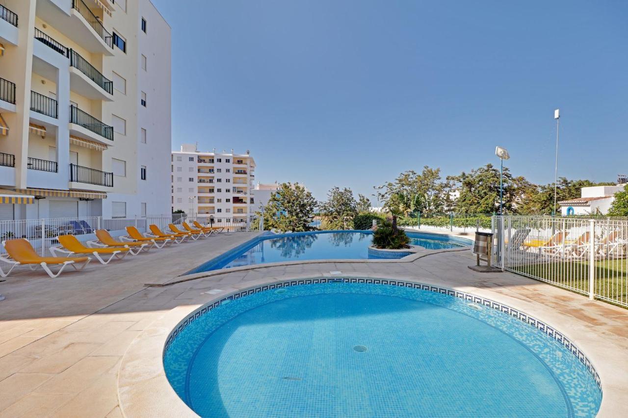 By Homing Apartment *